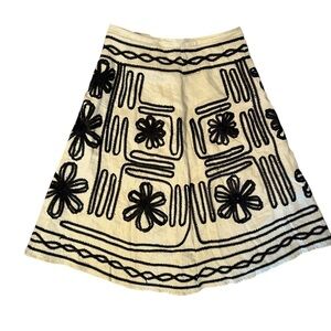 Carole Little Ladies Linen Embroidered Skirt Beige / Black Size 10